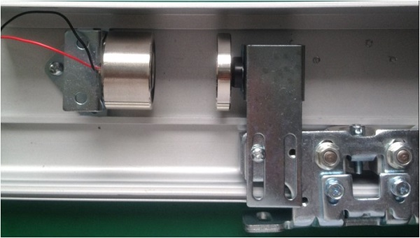 magnetic lock installation display